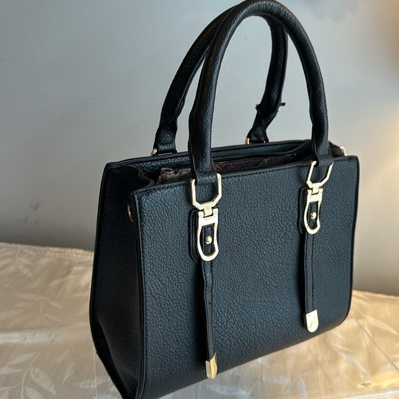 Adaptable black handbag. Perfect size with crossbody strap. New w/ tags - Picture 6 of 11